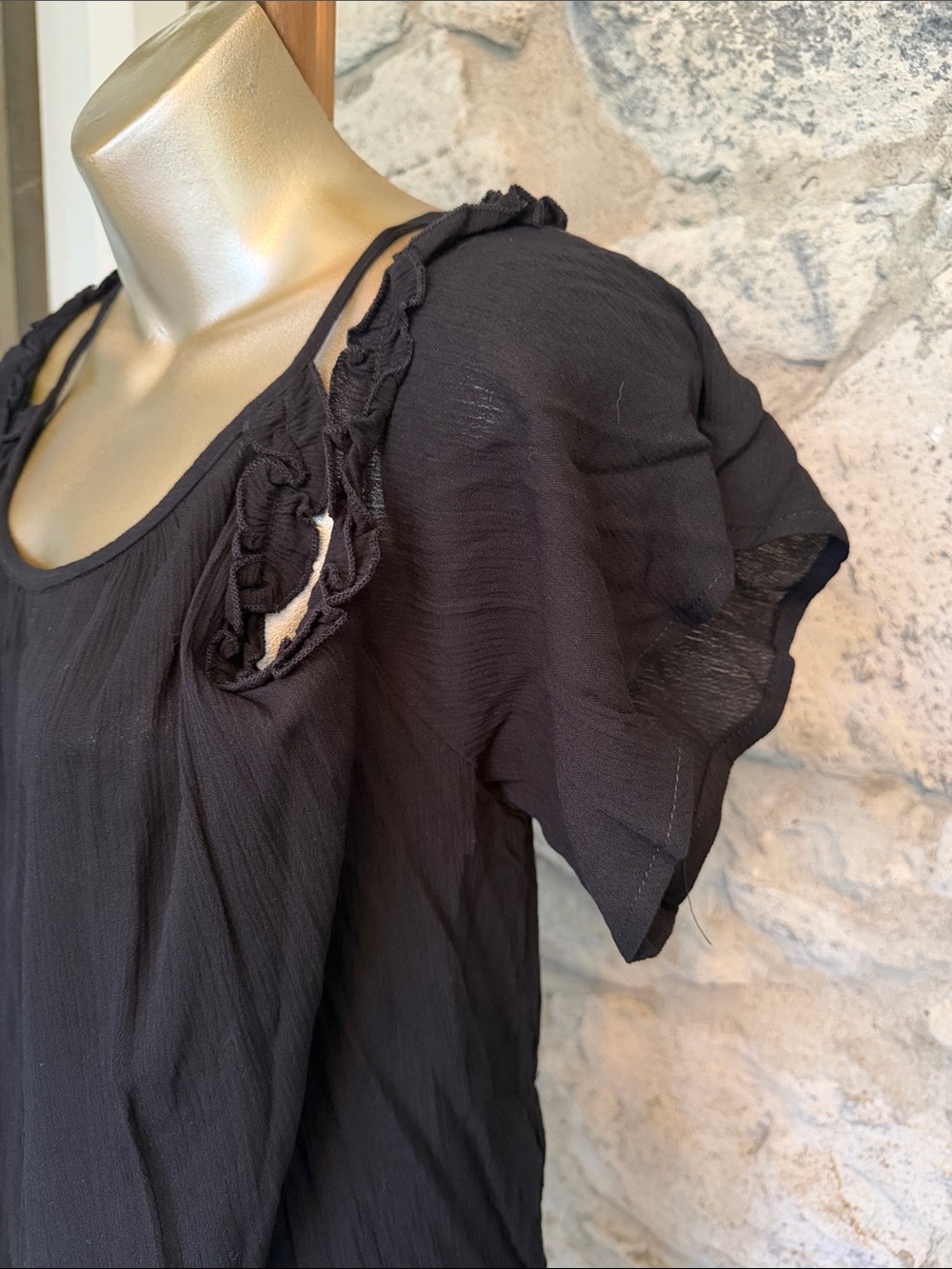 Cold-Shoulder Ruffle Sleeve Blouse - Picture 3 of 6